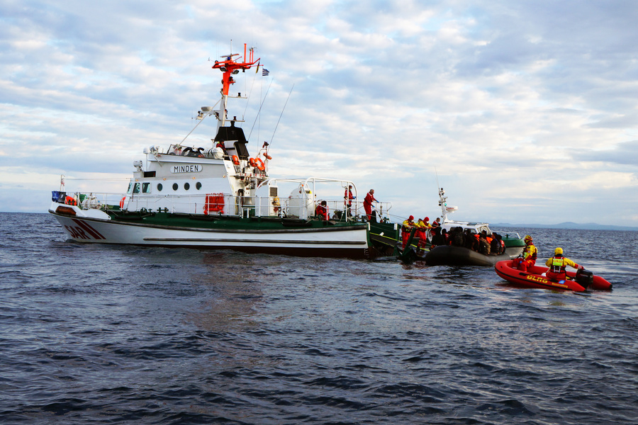 Η Frontex κηρύσσει τον πόλεμο σε ΜΚΟ: «Με τη δράση τους στηρίζουν τα δίκτυα των διακινητών»