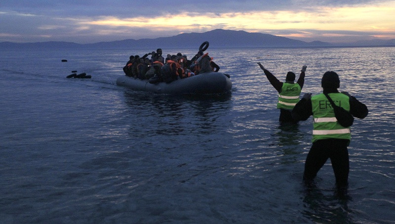 Χίλιοι πεντακόσιοι μετανάστες/πρόσφυγες διασώθηκαν στη Μεσόγειο και μεταφέρθηκαν στη Σικελία
