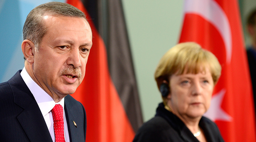 Spiegel: H Toυρκία έχει συμφέρον να μην καταγγείλει τη συμφωνία με την ΕΕ για το Προσφυγικό