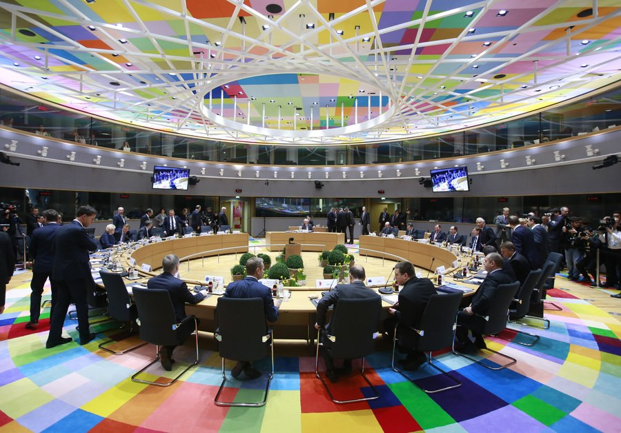 Σύνοδο Κορυφής : Η «Ευρώπη των πολλών ταχυτήτων» κλυδωνίζει τους «27»