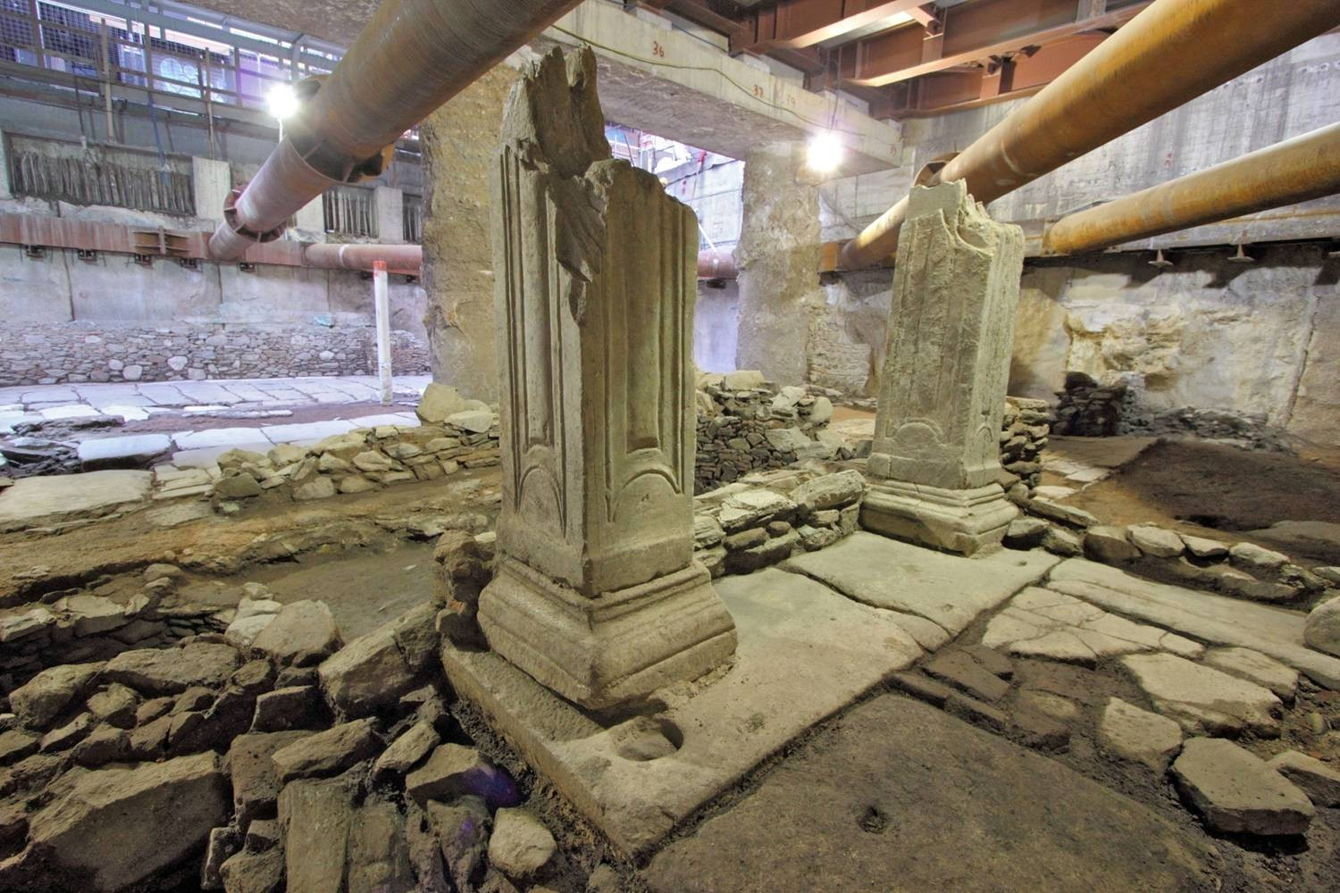 Βρέθηκε αρχαία μαρμαρόστρωτη πλατεία στο μετρό Θεσσαλονίκης