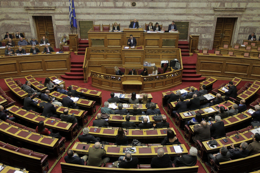 Τα μέτρα για μετά το 2019 επαναφέρουν τα σενάρια για 180 ψήφους στη Βουλή