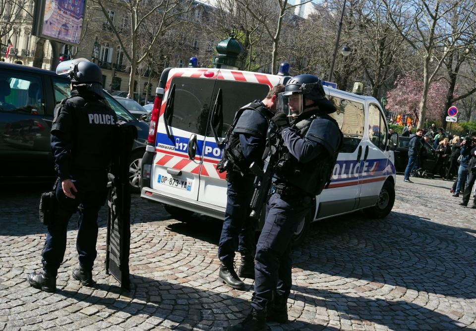 Έκρηξη φακέλου στα γραφεία του ΔΝΤ στο Παρίσι