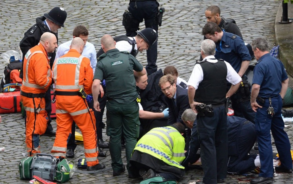 O υπουργός που έδωσε μάχη για να σώσει τη ζωή αστυνομικού αμέσως μετά την επίθεση στο Λονδίνο