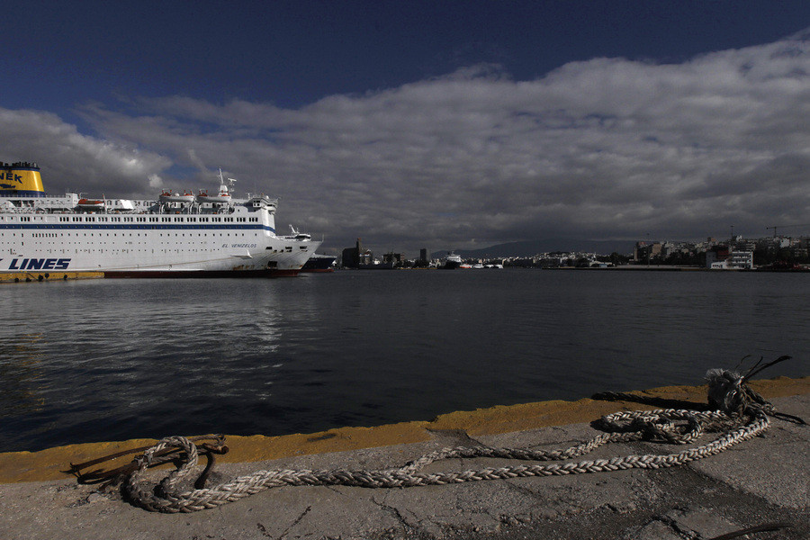 25χρονος Σύρος βρέθηκε απαγχονισμένος στο λιμάνι του Πειραιά