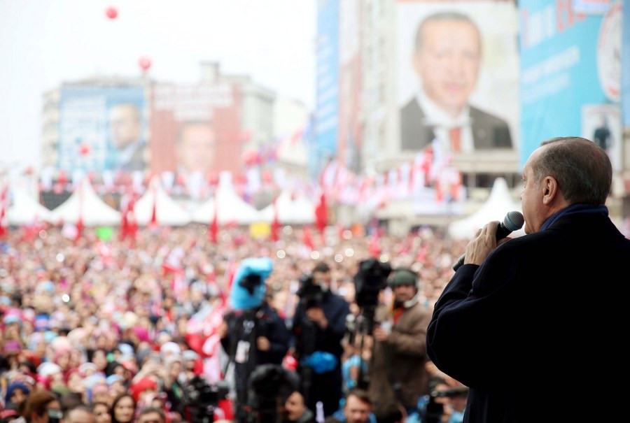 «Ναζί», «Σταυροφόροι» και λοιπές… «αβρότητες» Ερντογάν προς την Ευρώπη