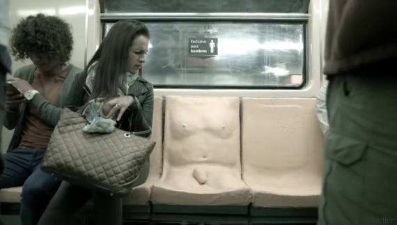 Στο μετρό του Μεξικού υπάρχει μια θέση με ένα πέος «μόνο για άντρες» [ΒΙΝΤΕΟ]