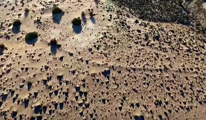Πετάξτε πάνω από τη μικρή «Σαχάρα» της Ρόδου με ένα drone βίντεο!