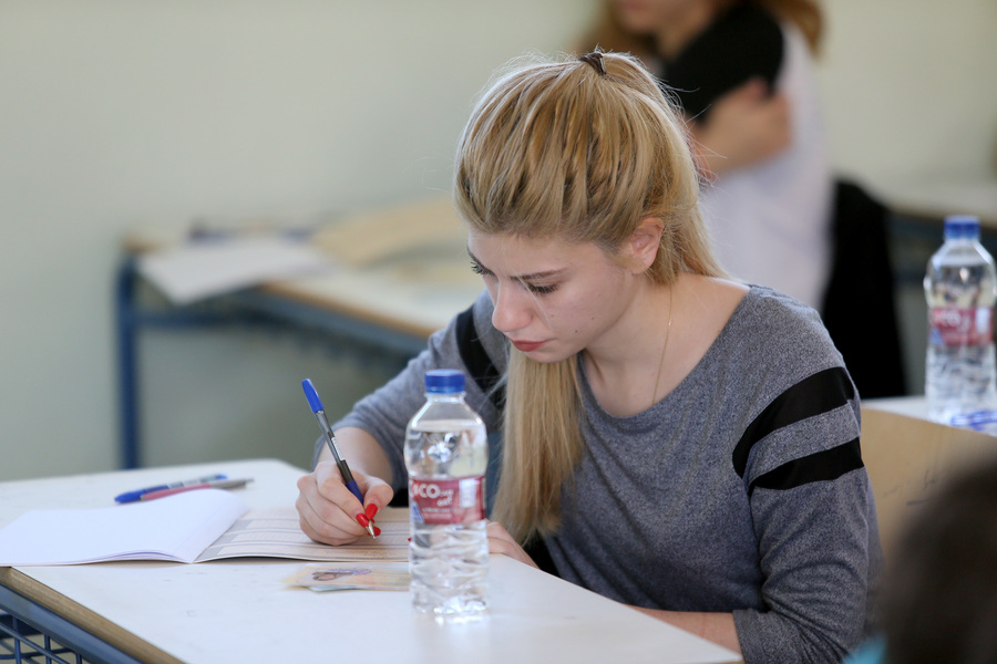 Χωρίς τη δήλωση πέμπτου μαθήματος τελικά οι πανελλαδικές εξετάσεις