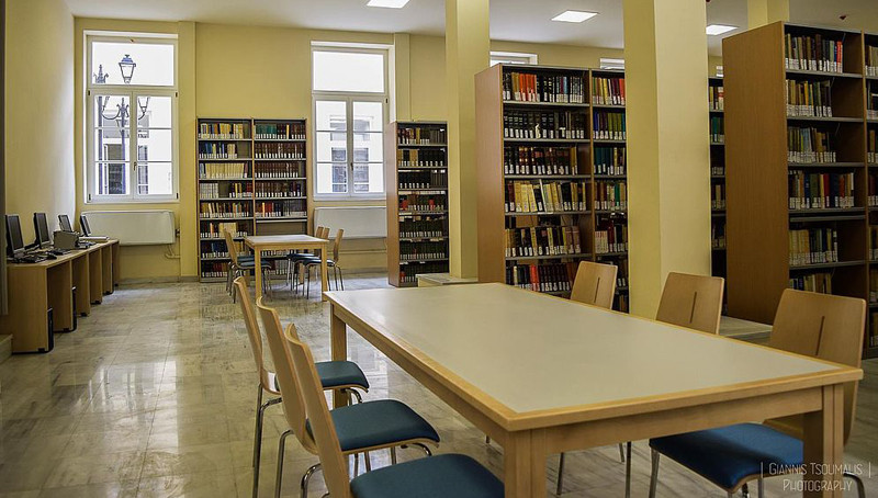Η νέα βιβλιοθήκη της Νομικής ανοίγει στο «Παλαιό Χημείο»