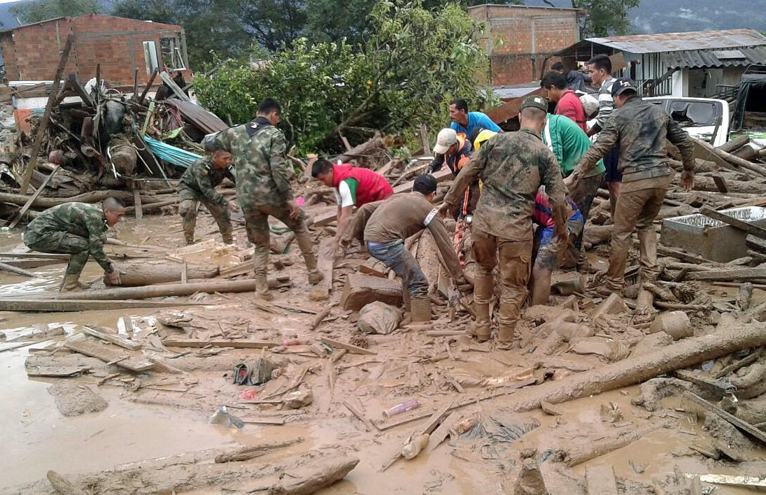 Η λάσπη έθαψε μια ολόκληρη πόλη στην Κολομβία – 254 οι νεκροί [ΦΩΤΟ+ΒΙΝΤΕΟ]