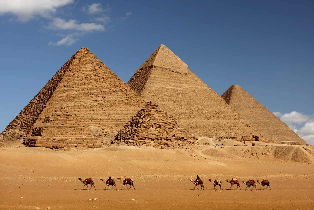 Αίγυπτος: Ανακαλύφθηκε πυραμίδα 3.700 ετών στη νεκρόπολη του Νταχσούρ