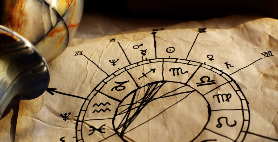 «Ανάδρομος ο Ερμής»… Ανακλήθηκε η επίμαχη άδεια του εργαστηρίου Αστρολογίας