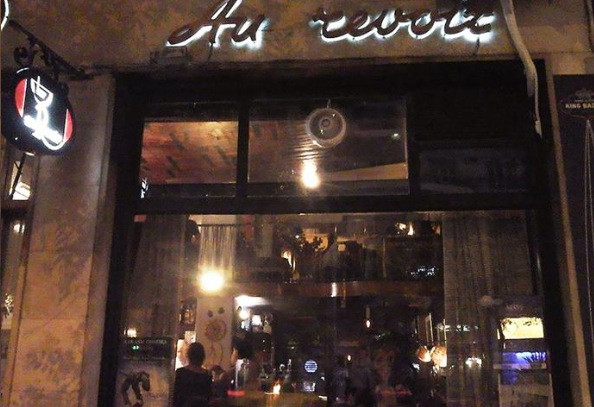 Au Revoir: Το παλαιότερο μπαρ της Αθήνας