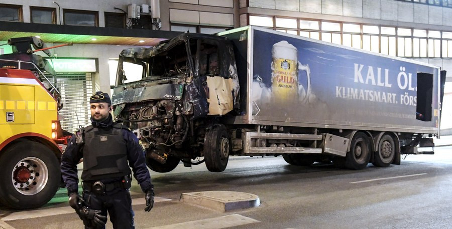 Επίθεση στην Στοκχόλμη: Βρέθηκαν εκρηκτικά στο φορτηγό