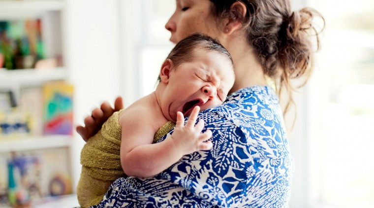 Οκτώ κοινές ανησυχίες για τα νεογέννητα που δεν πρέπει να σας πανικοβάλλουν