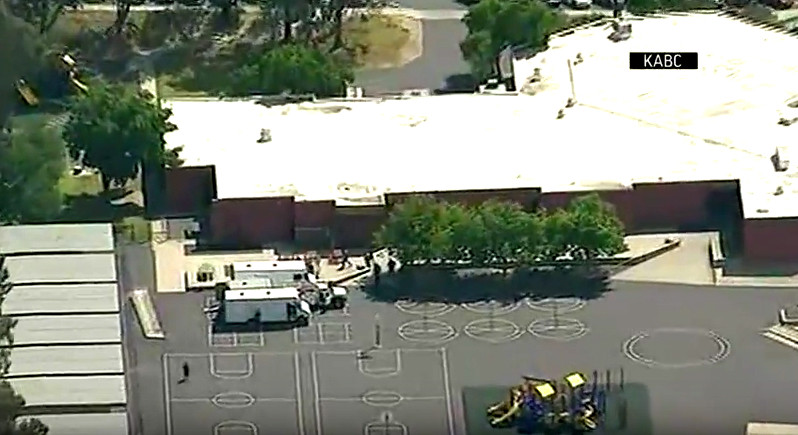 Ένοπλη επίθεση σε δημοτικό σχολείο στην Καλιφόρνια – Δύο νεκροί [Βίντεο]