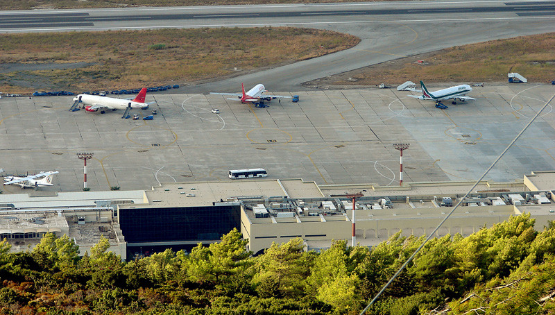 Ολοκληρώνεται σήμερα η παραχώρηση των 14 περιφερειακών αεροδρομίων στη Fraport