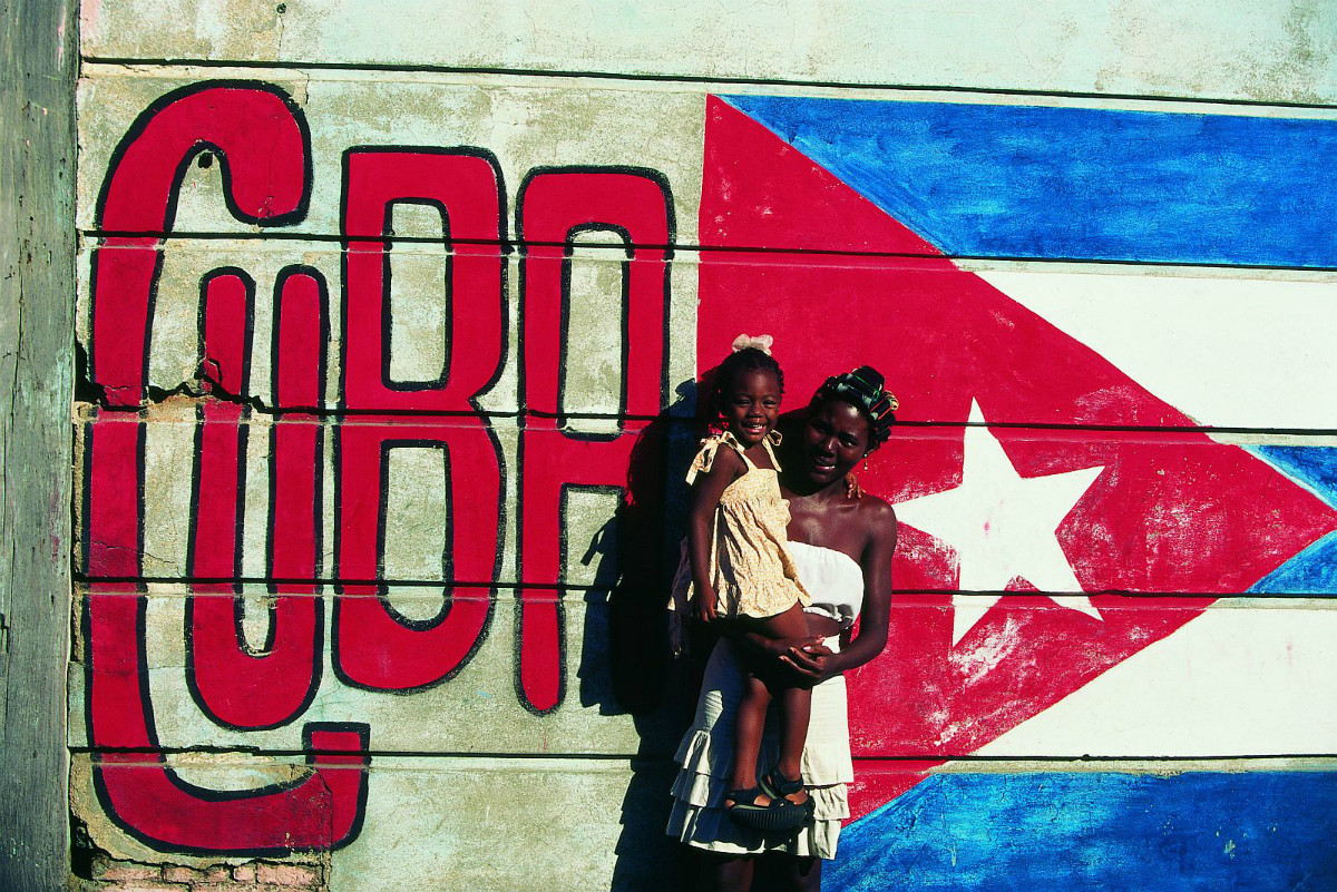 Η Κούβα πρώτη στον κόσμο εξάλειψε εντελώς τη μετάδοση του AIDS από μητέρα σε παιδί [BINTEO]