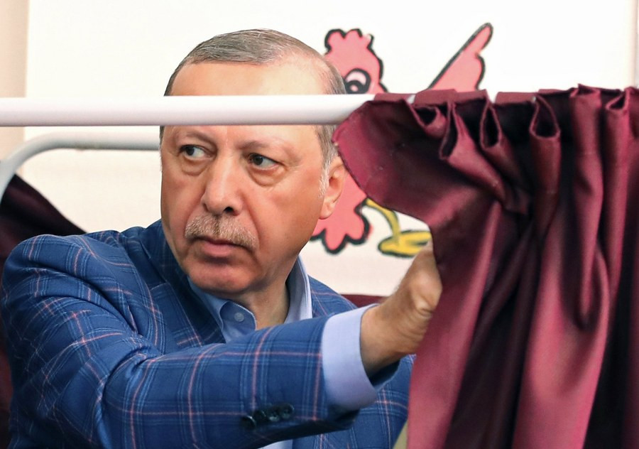 Τουρκικό δημοψήφισμα: Στο «νήμα» θα κριθεί το αποτέλεσμα – Μικρό προβάδισμα του «ναι»