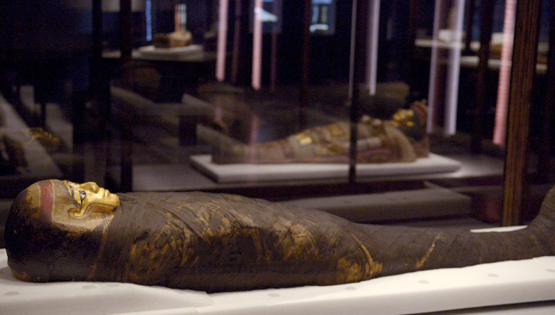 Έξι μούμιες ανακαλύφθηκαν μέσα σε φαραωνικό τάφο στην Αίγυπτο