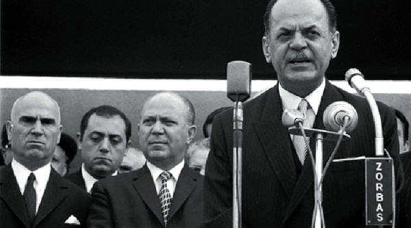 Πενήντα χρόνια από το πραξικόπημα του ‘67: Με σκελετούς στις ντουλάπες