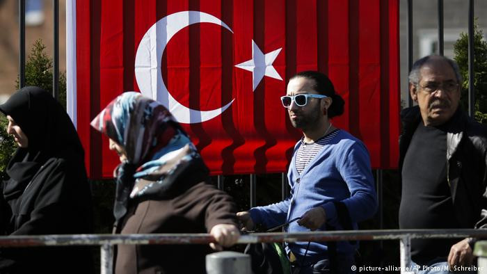 Γιατί οι Τούρκοι της Γερμανίας ψήφισαν «ναι»;