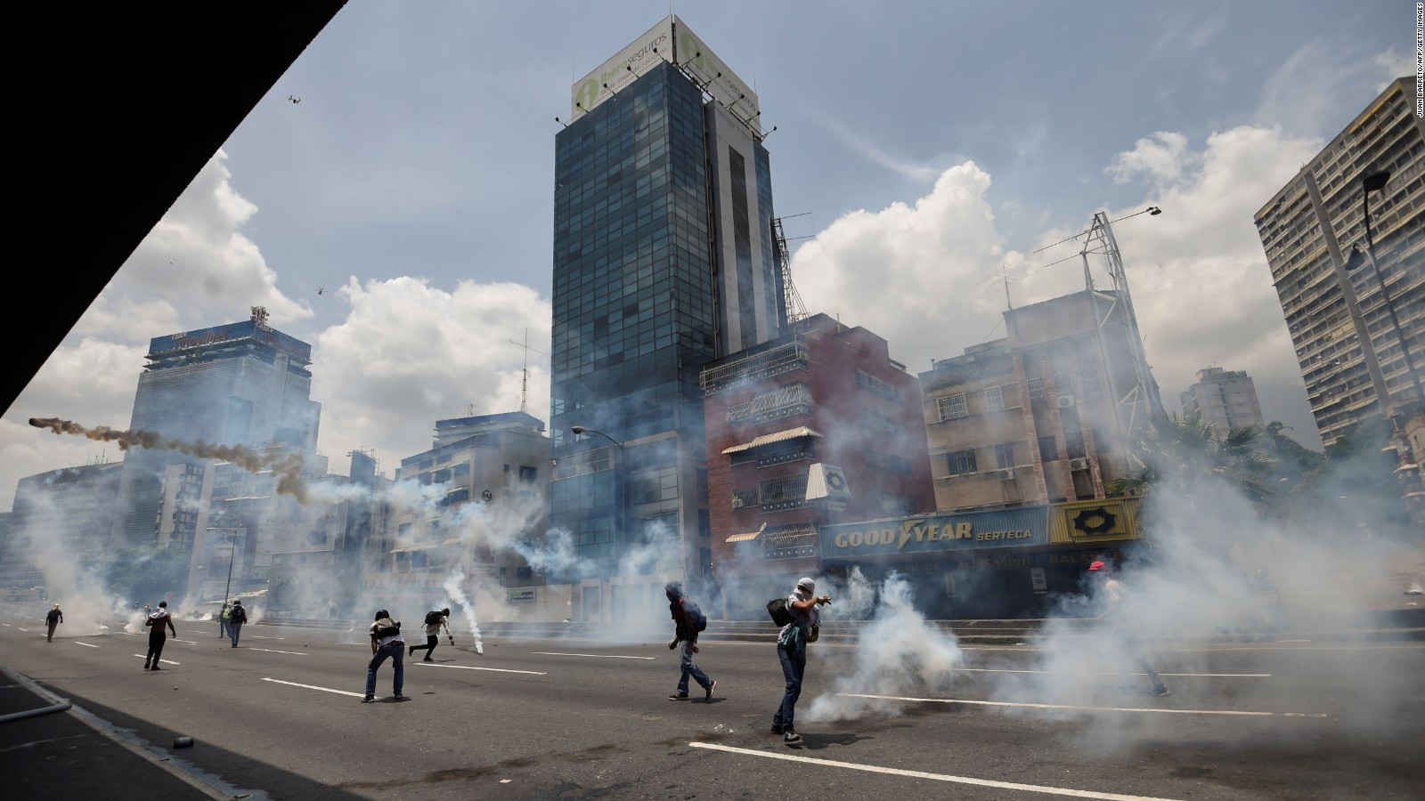 Νέα μαζική διαδήλωση της αντιπολίτευσης στο Καράκας