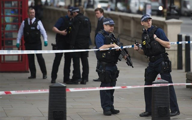 Βρετανία: Συνελήφθησαν τρεις γυναίκες που σχεδίαζαν τρομοκρατική επίθεση