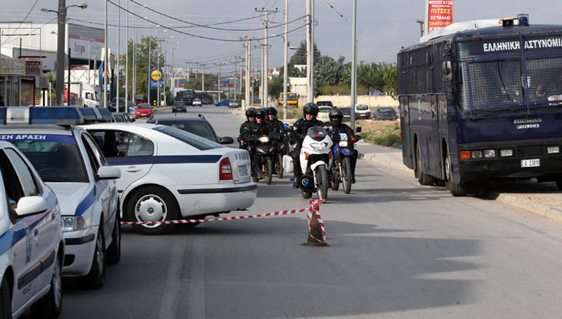 Δώδεκα συλλήψεις και προσαγωγές για τους ληστές των χρηματοκιβωτίων