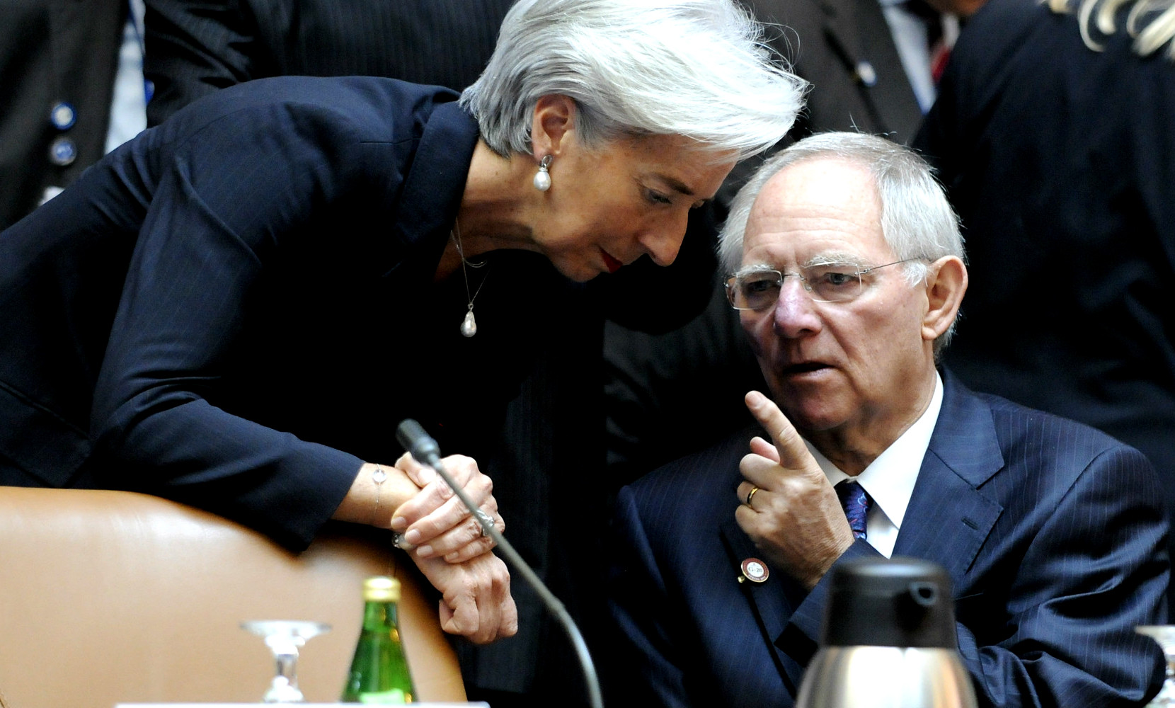 ΔΝΤ και Βερολίνο ψάχνουν τη «δημιουργική ασάφεια» για το χρέος