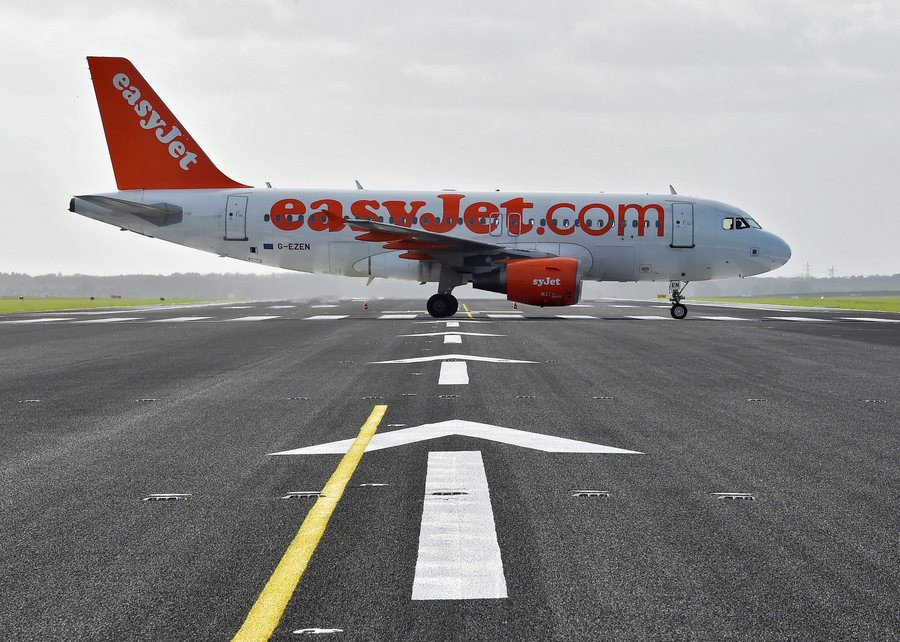 Η easyJet «απαντά» στις ζημιές με μεγαλύτερα αεροπλάνα