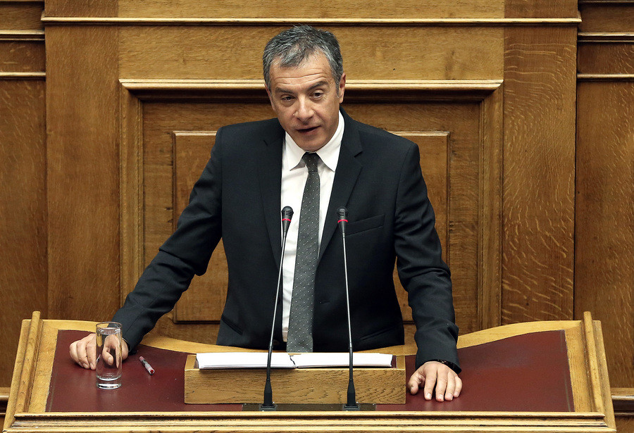 Θεοδωράκης: Λόγω των καθυστερήσεων της κυβέρνησης η Ελλάδα έχασε 1% του ΑΕΠ