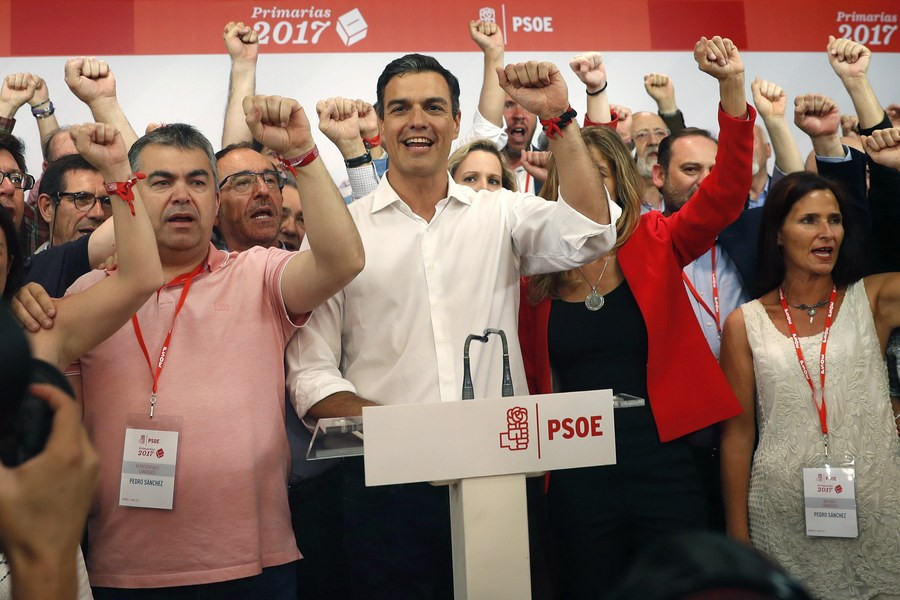 O Πέδρο Σάντσεθ ξανά στο τιμόνι των Ισπανών Σοσιαλιστών