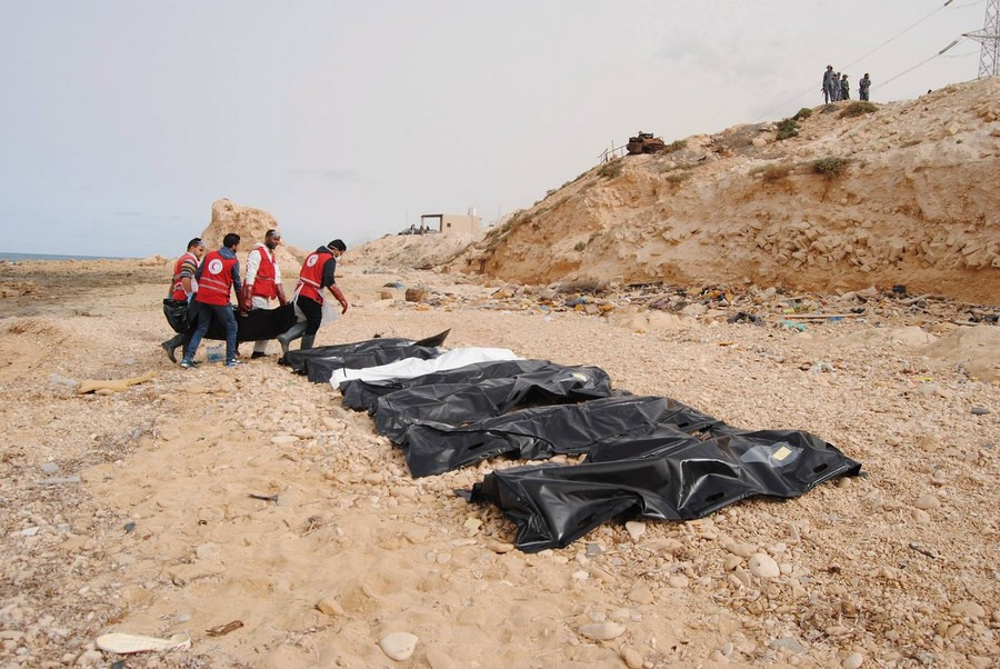 Le Soir: Ενας στους 40 πρόσφυγες πεθαίνει προσπαθώντας να περάσει την Μεσόγειο