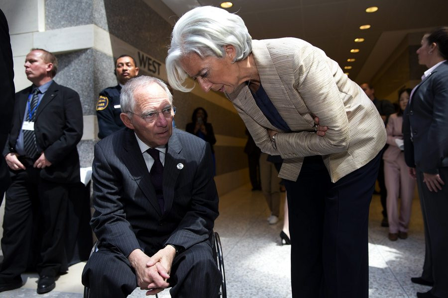 Γερμανικό ΥΠΕΞ κατά Σόιμπλε και ΔΝΤ: Κάνουν οικονομικό βουντού στην Ελλάδα