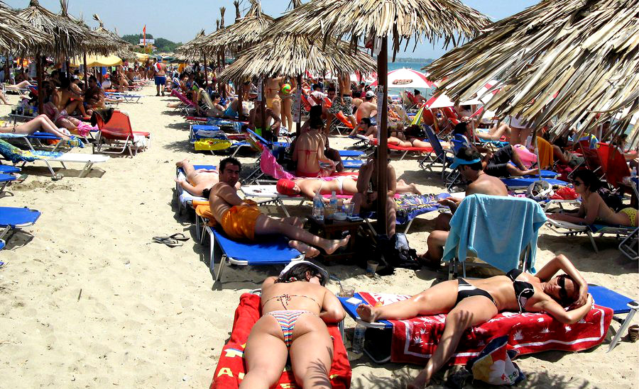 Τριάντα εκατομμύρια τουρίστες αναμένονται φέτος στην Ελλάδα