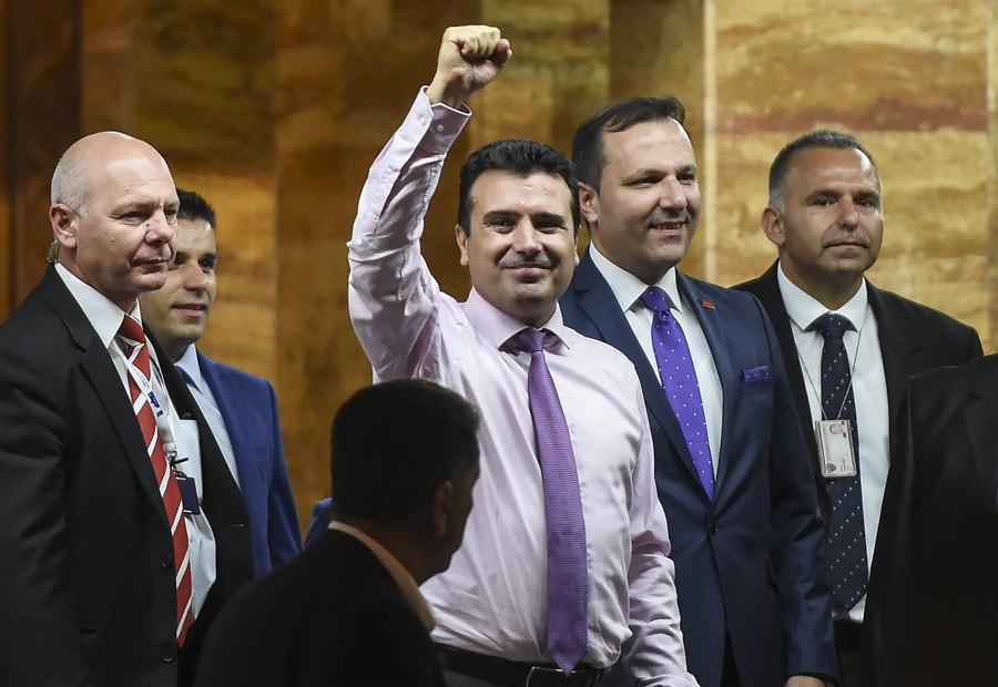 Ο Ζόραν Ζάεφ είναι ο νέος πρωθυπουργός της ΠΓΔΜ