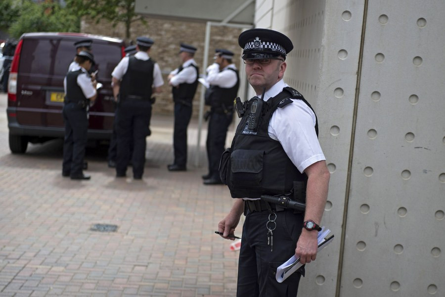 Η αστυνομία ερευνά το ανατολικό Λονδίνο