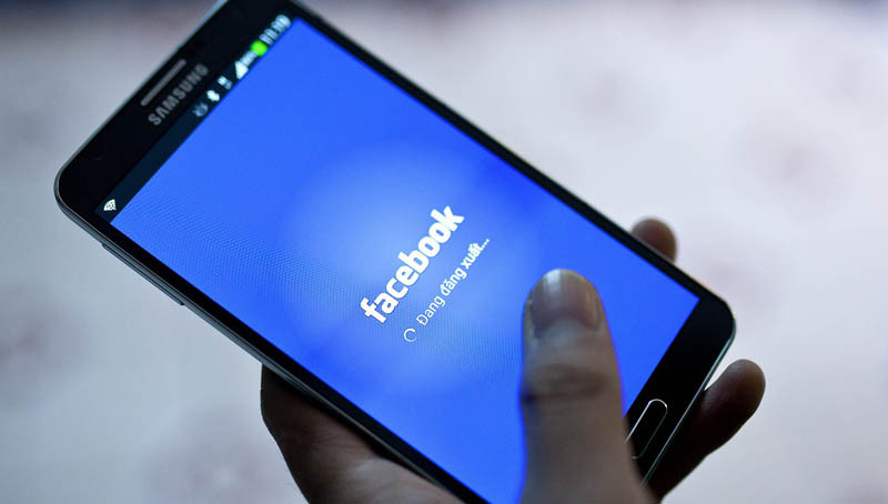 Facebook και Twitter θέλουν να αποτελέσουν «εχθρικό περιβάλλον» για τους τρομοκράτες