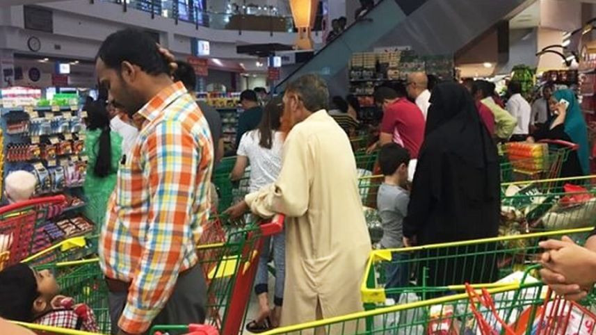 Πανικός στο Κατάρ: Οι κάτοικοι αδειάζουν τα σούπερ μάρκετ [ΦΩΤΟ]