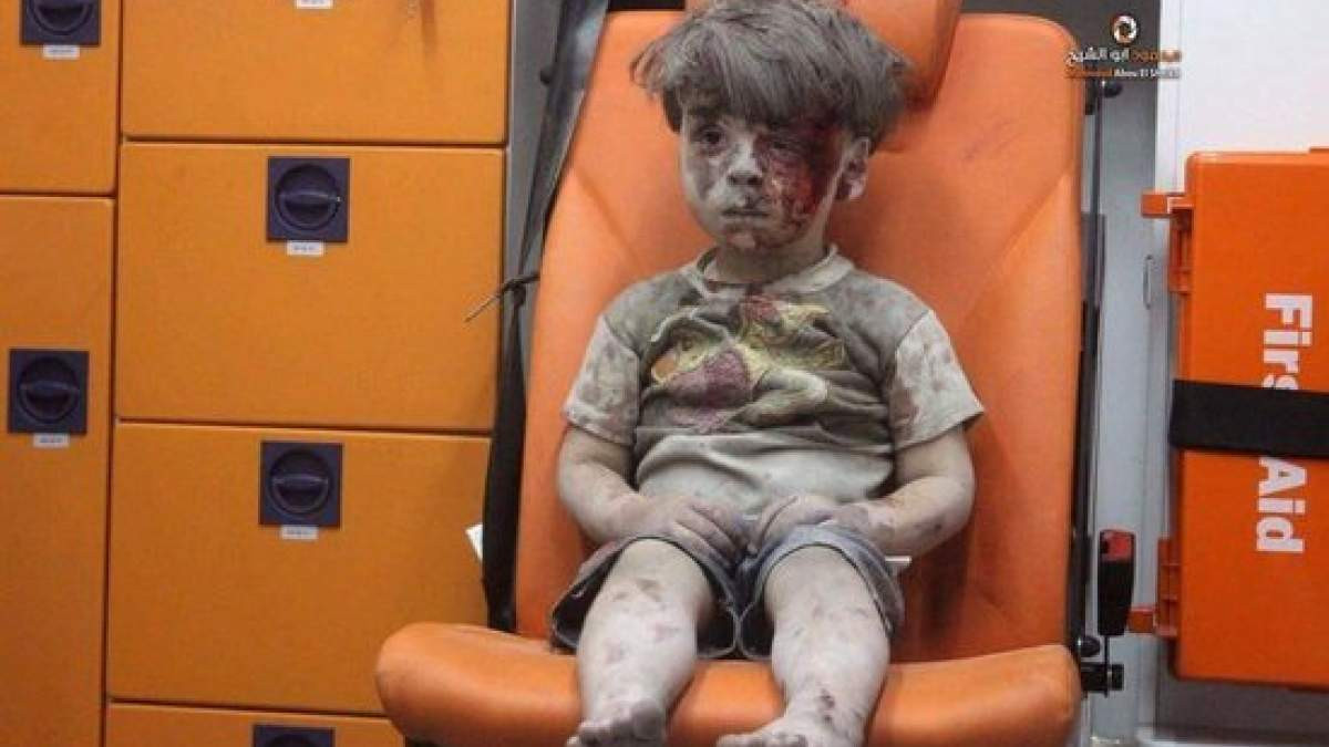 Πώς είναι σήμερα ο μικρός Ομράν, το παιδί – σύμβολο του πολέμου στη Συρία [ΒΙΝΤΕΟ]