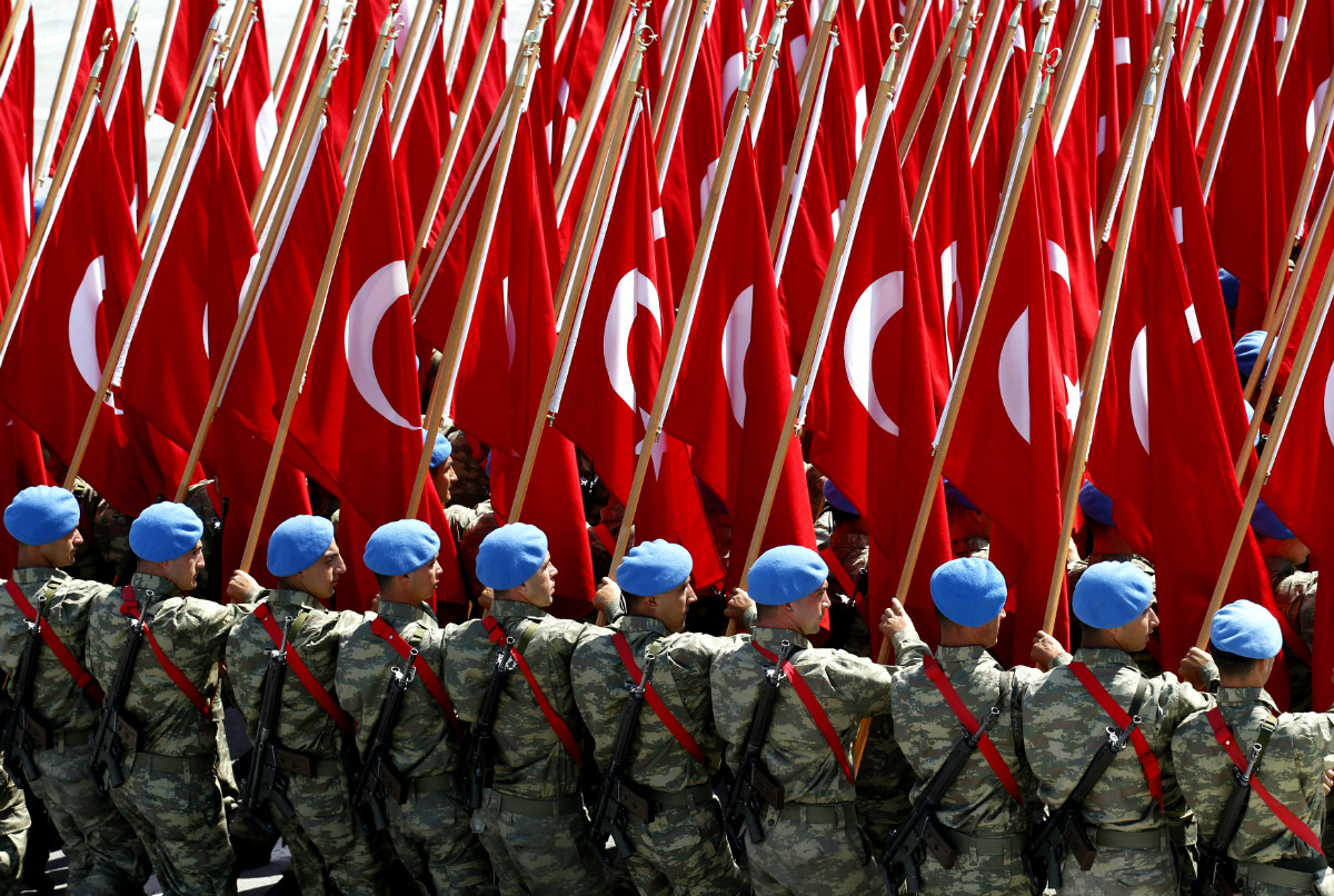 Η Τουρκία στέλνει στρατό στο Κατάρ
