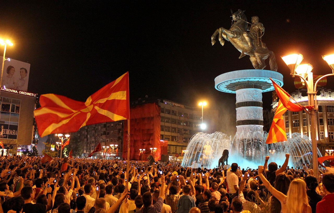 Πρωθυπουργός ΠΓΔΜ: Προβοκάτσια κατά της Ελλάδας τα αγάλματα του Μ. Αλεξάνδρου