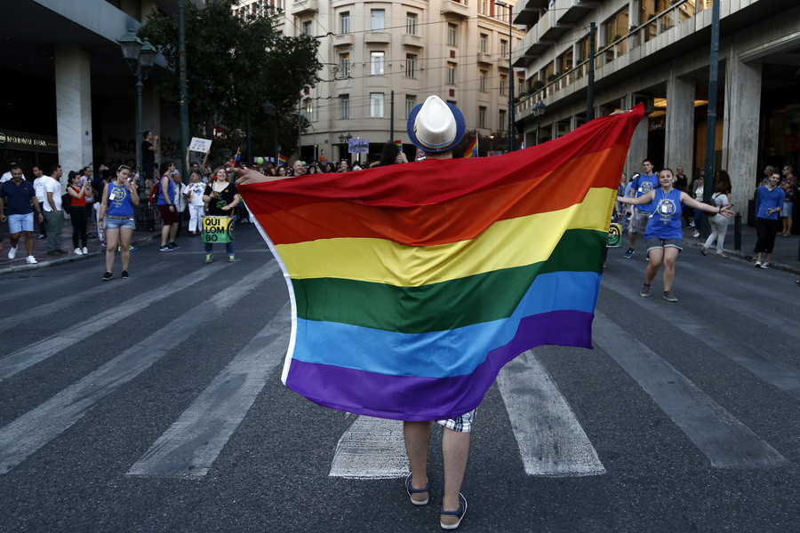 Αστυνομικοί καλούν σε συμμετοχή στο Athens Pride