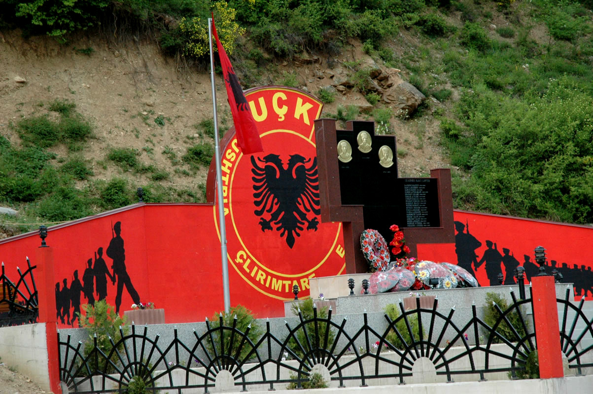Νίκη των UCKάδων στις εκλογές στο Κόσοβο