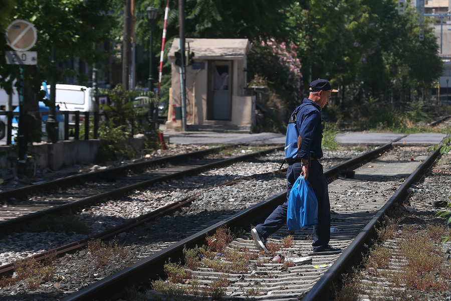 Αμαξοστοιχία παρέσυρε και σκότωσε 25χρονο πεζό στην Ημαθία