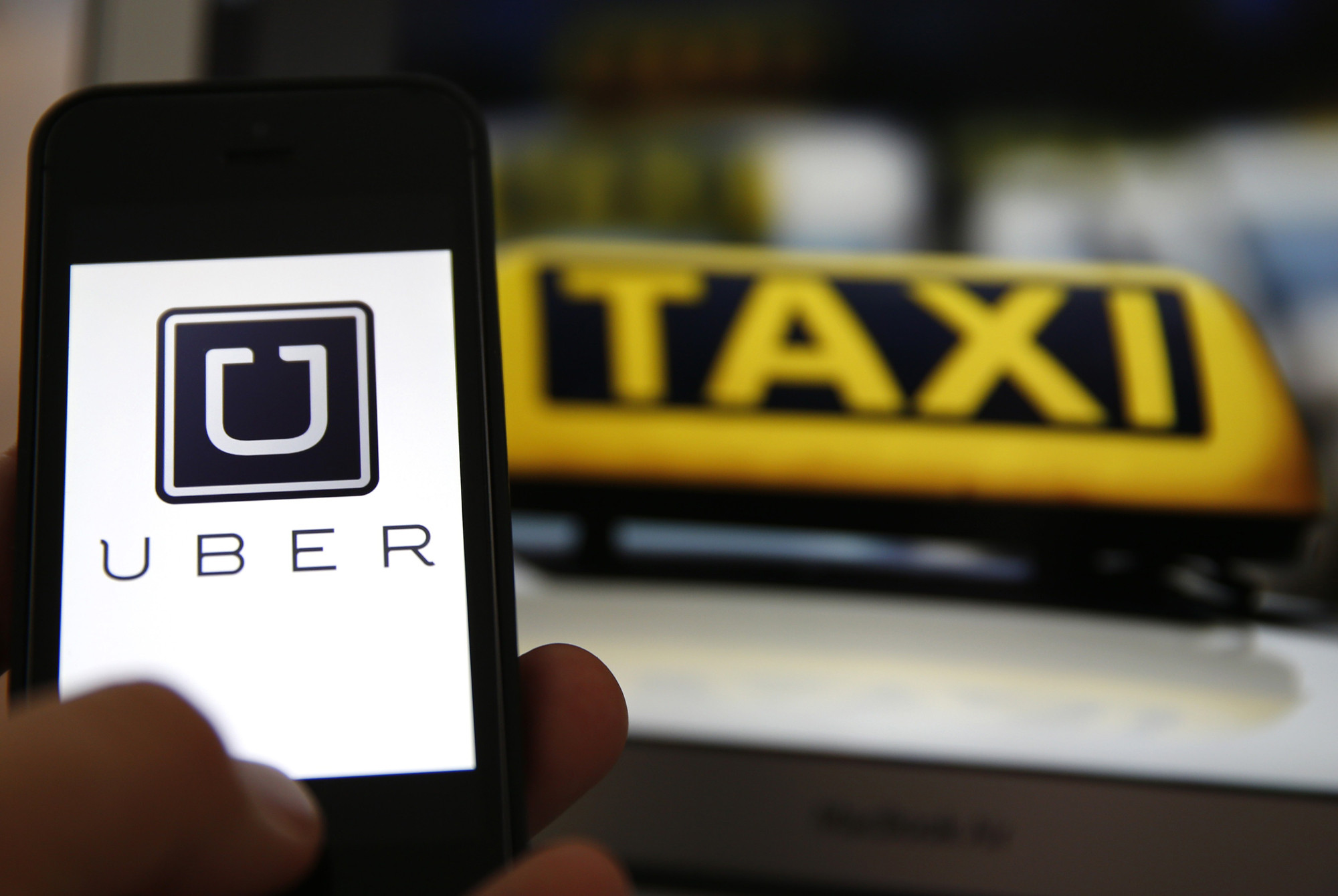 Uberscandal: Γιατί οδηγήθηκε στην έξοδο ο πρόεδρος της Uber;