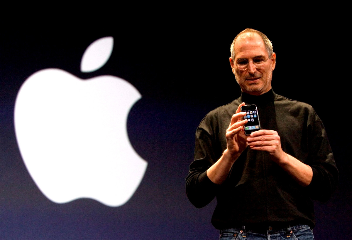 Το iPhone υπάρχει γιατί ο Στιβ Τζόμπς μισούσε τη Microsoft: «Πρώτα από όλα, είναι ηλίθιοι»
