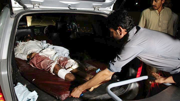 Τουλάχιστον 123 νεκροί και εκατοντάδες τραυματίες από πυρκαγιά σε βυτιοφόρο με πετρέλαιο στο Πακιστάν